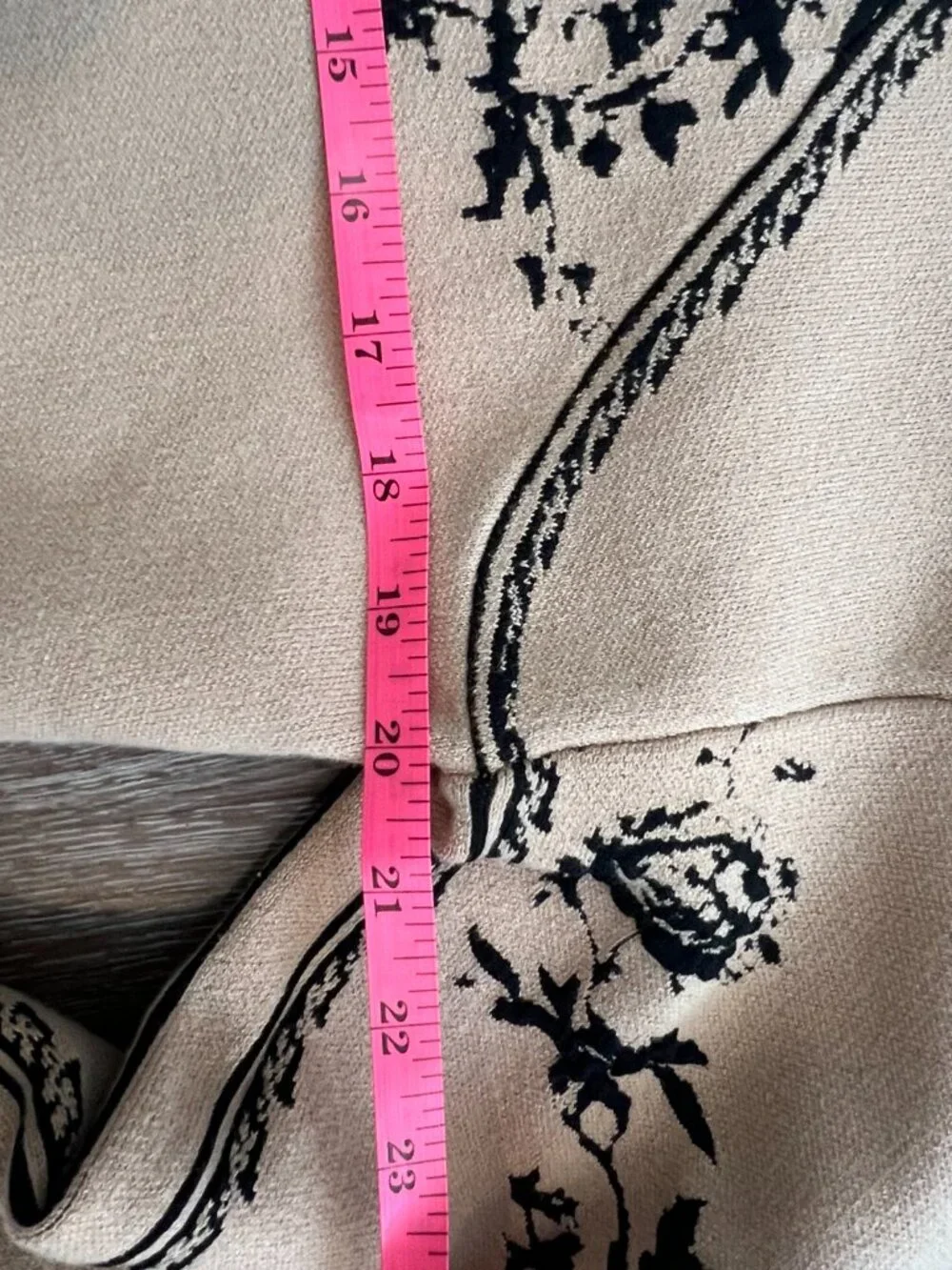 Anthropologie Embroidered Cardigan XS | Tan Floral Knit | Feminine Puff Sleeve - Picture 10 of 15